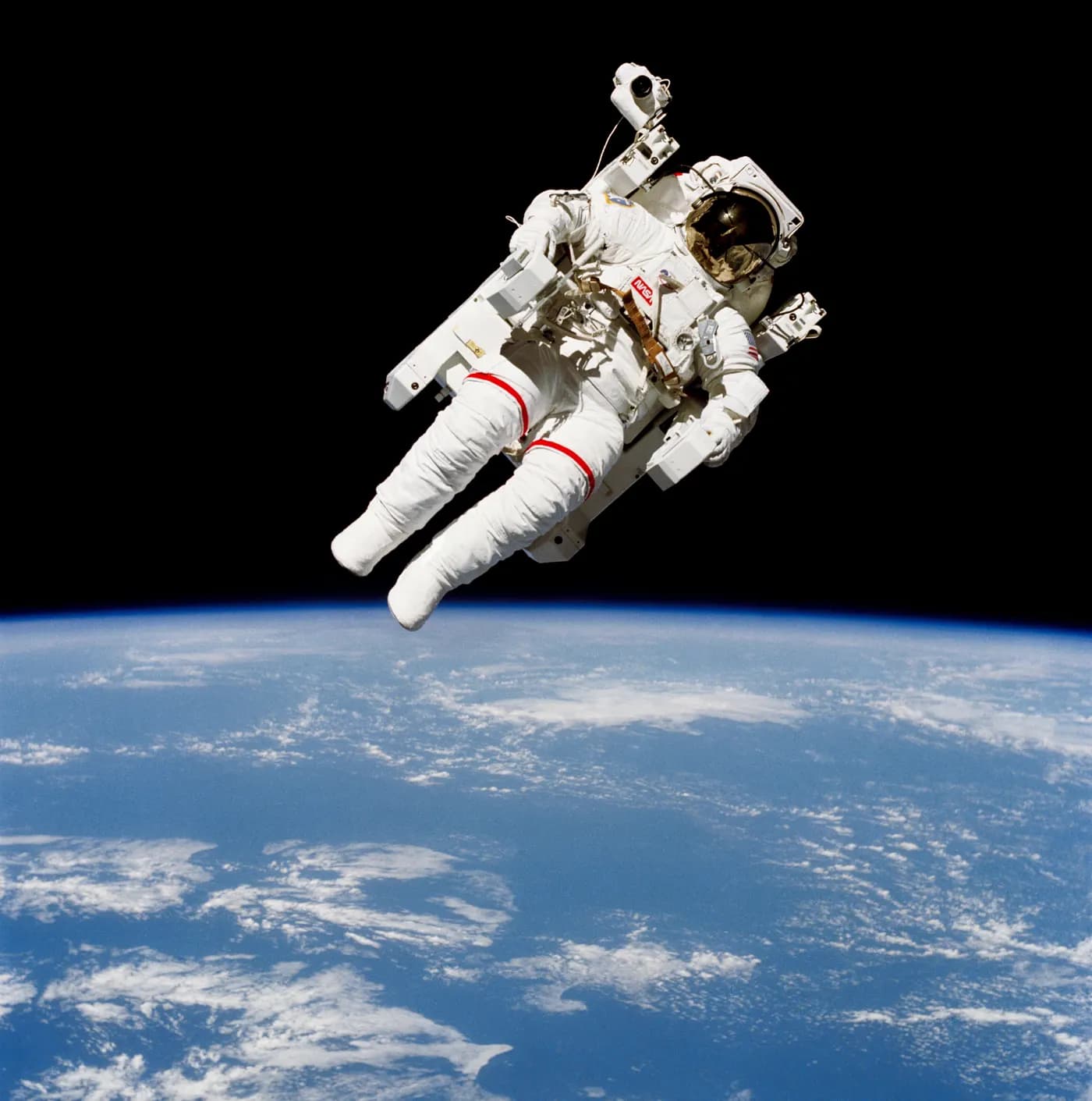An astronaut floating free above the Earth with no tether